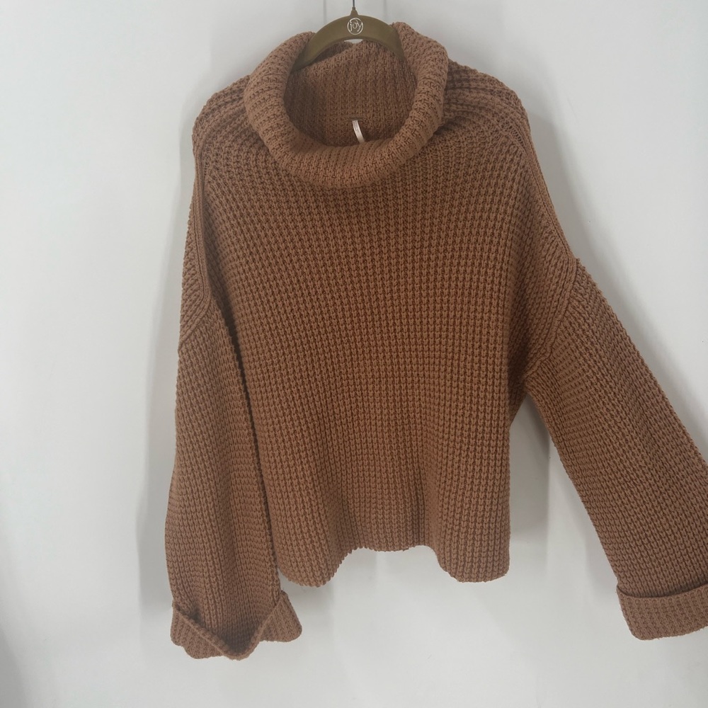Free People Chunky Knit oversized fit, drop shoulder cowlneck Sweater S
